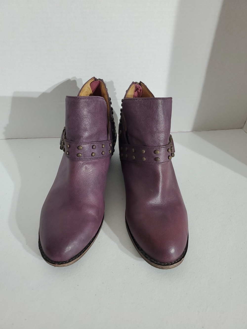 Halsa Melania Sz 8M Stud-Accent Plum Leather Back Zip Ankle Boots - Women